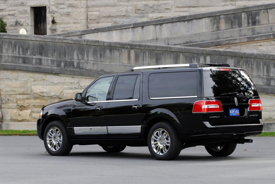  Lincoln Navigator L 2006 года  (фото 41 из 50)